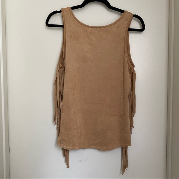 👚✨ RUE21 TOP✨ - Picture 6 of 6